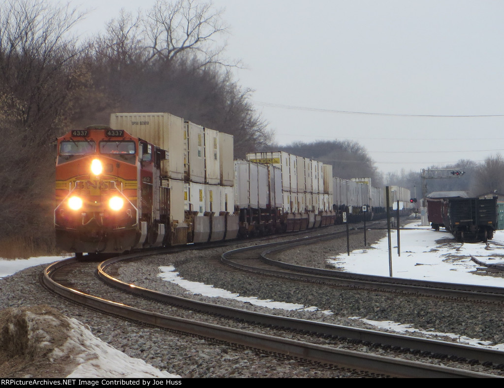 BNSF 4337 East